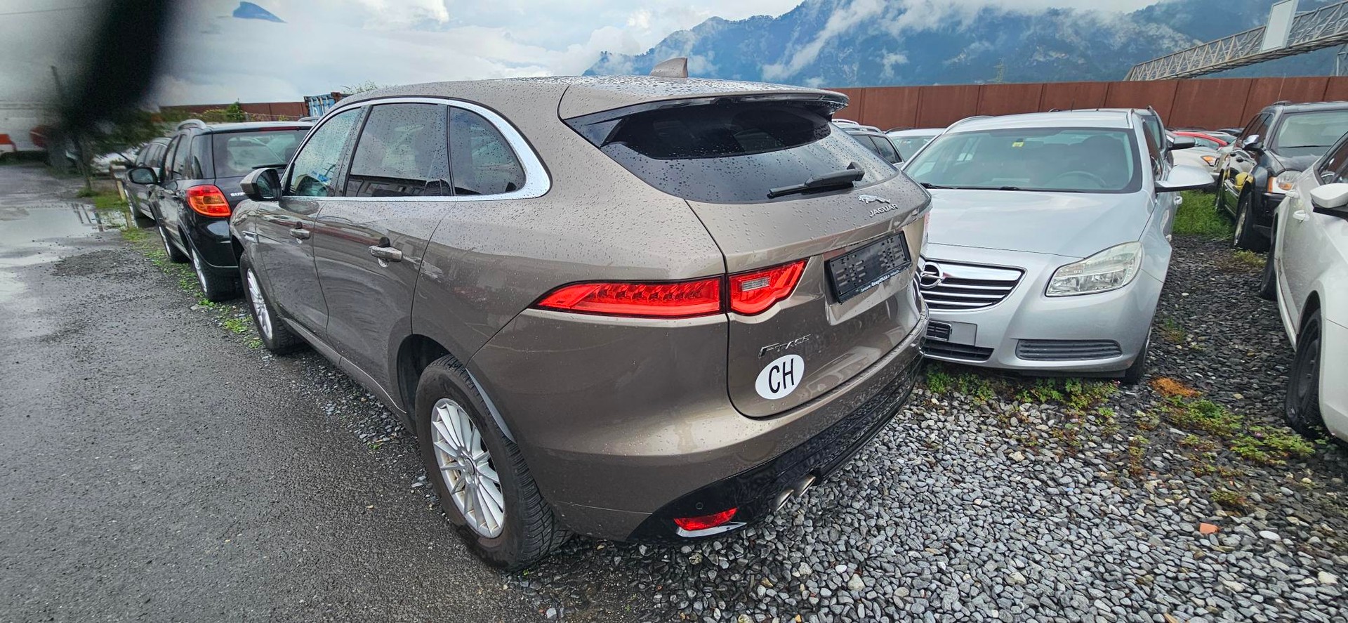 JAGUAR F-Pace 2.0d AWD-image-8