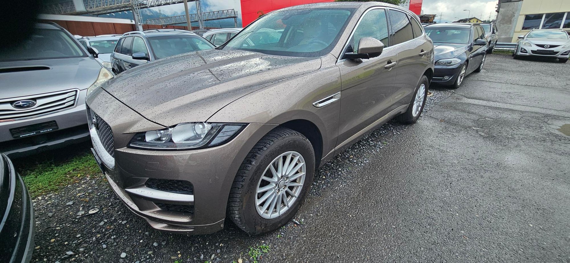 JAGUAR F-Pace 2.0d AWD-image-13
