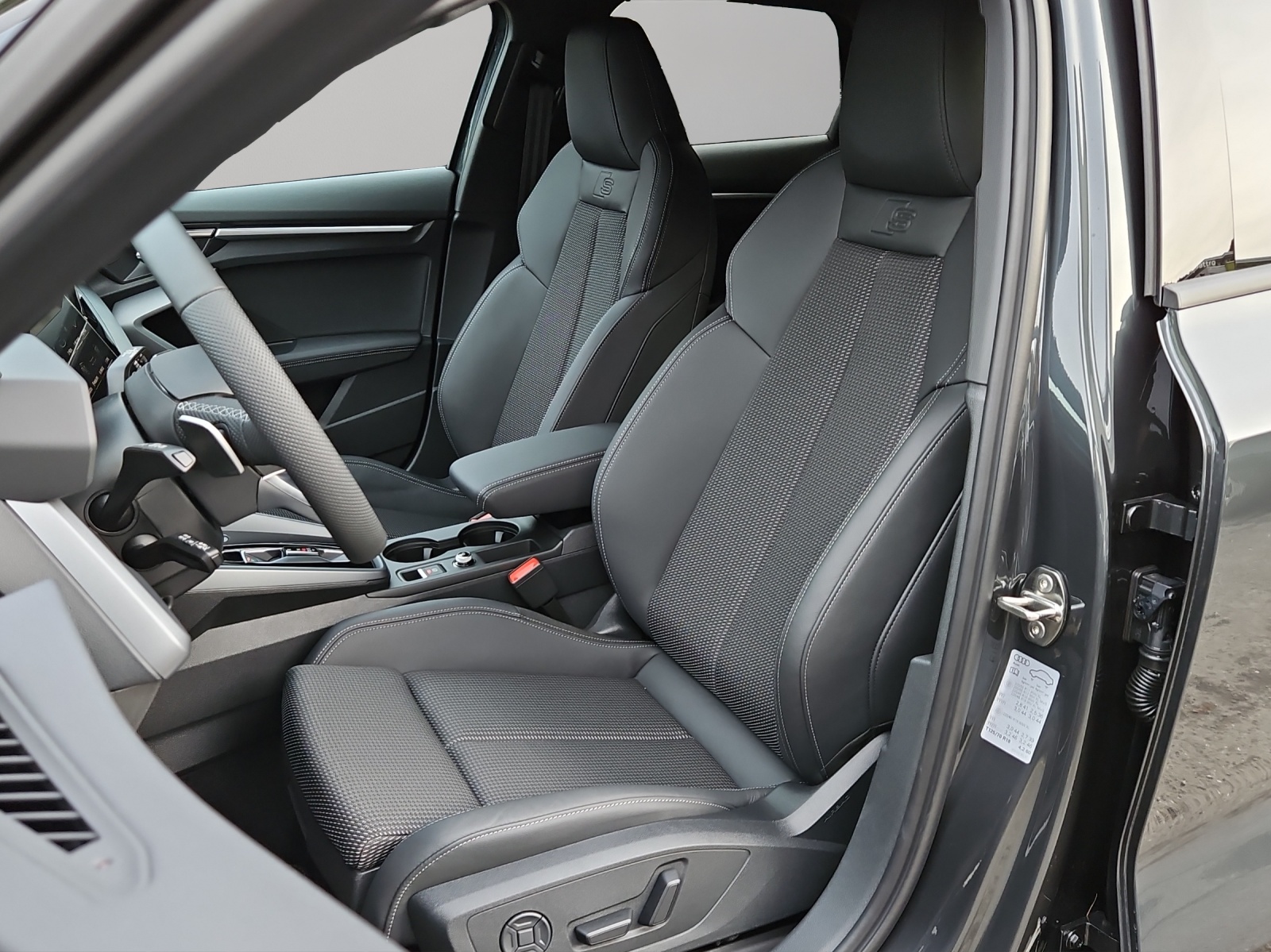 AUDI A3 allstreet TFSI 150 kW quattro S tronic-image-7