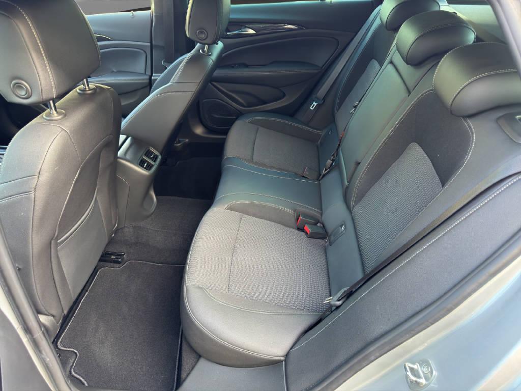 OPEL Insignia Sports Tourer 2.0 T Elegance-image-7