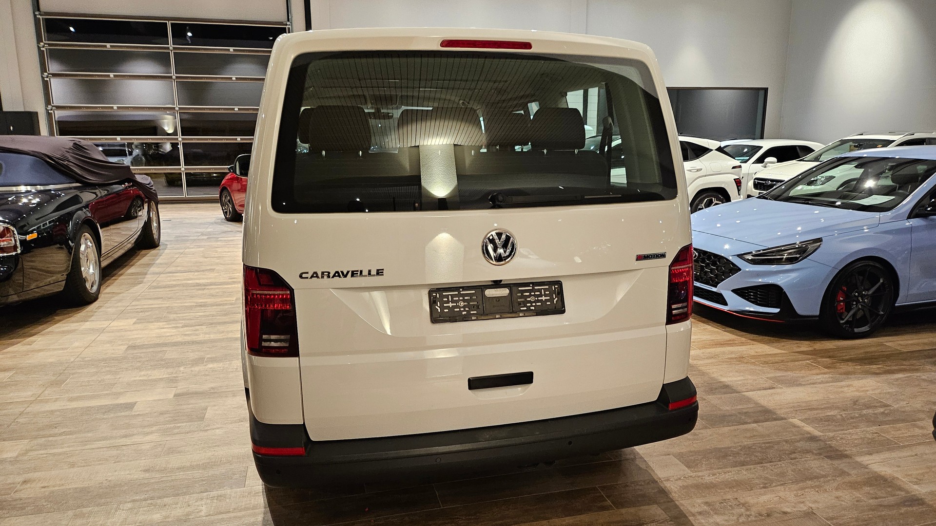 VW T6.1 2.0 TDI 4Motion Trendline-image-10