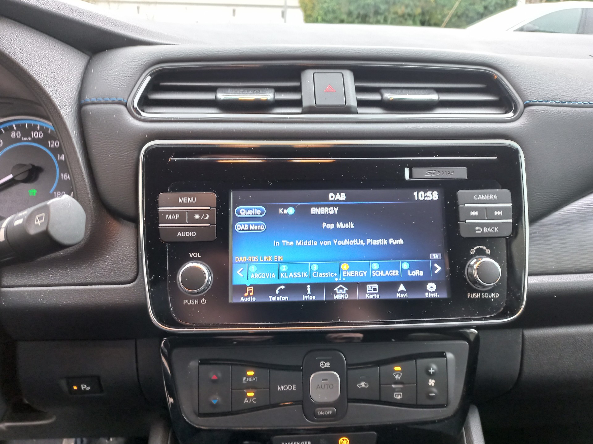 NISSAN Leaf N-Connecta (incl. battery)-image-11