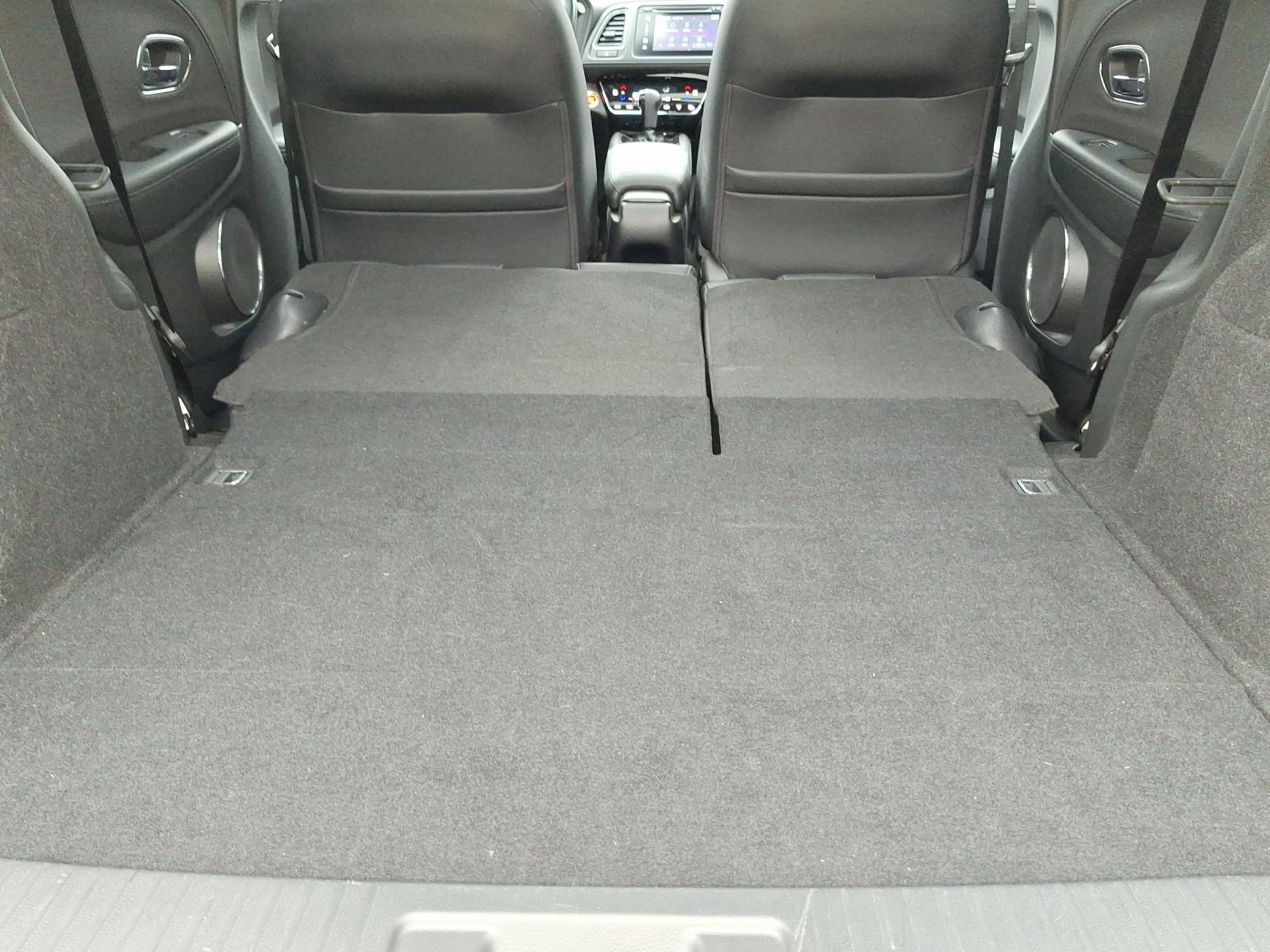 HONDA HR-V 1.5i-VTEC Executive-image-13