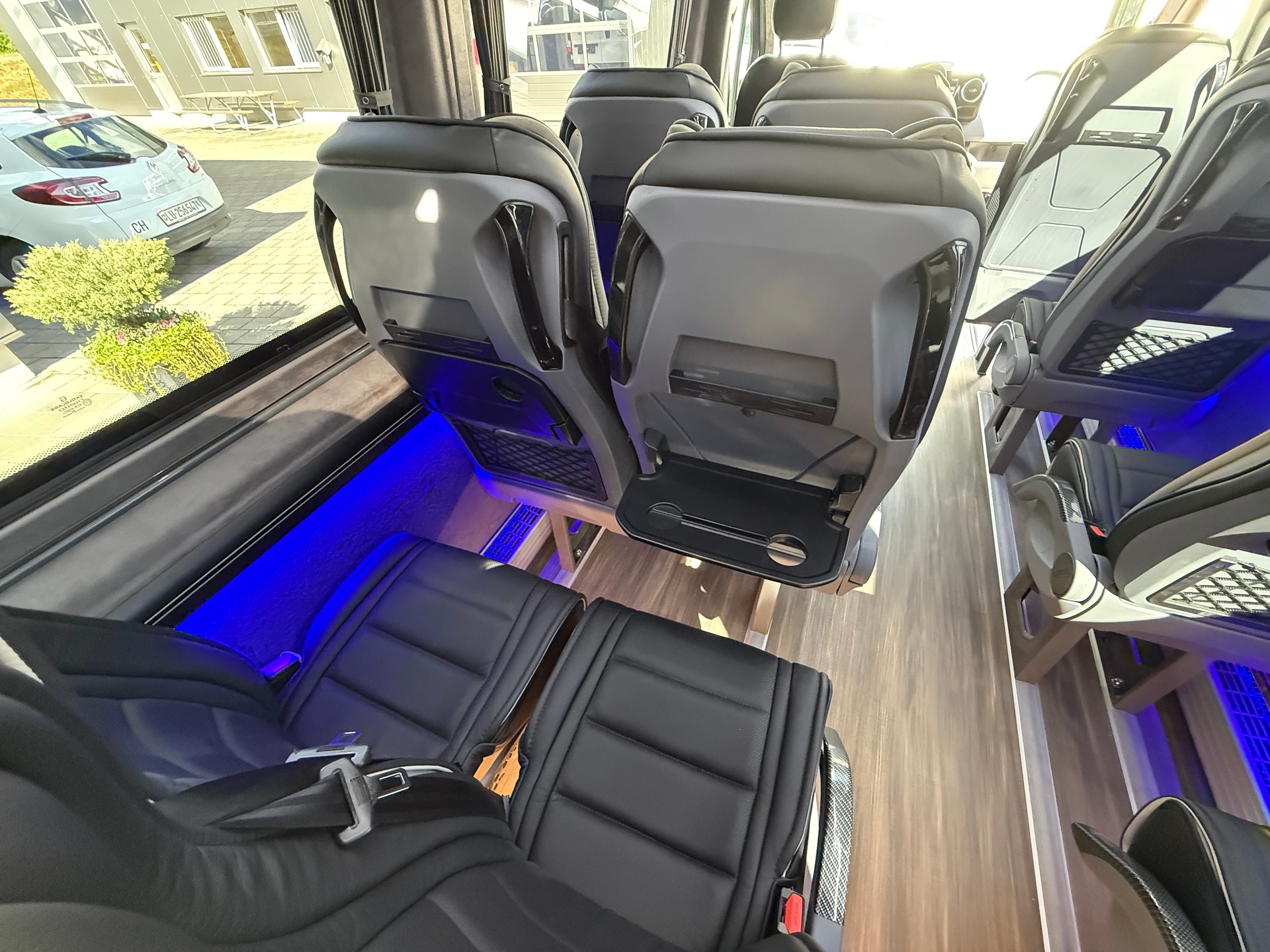 MERCEDES-BENZ VIP Sprinter 519 Stufendoppelverglasung-image-7