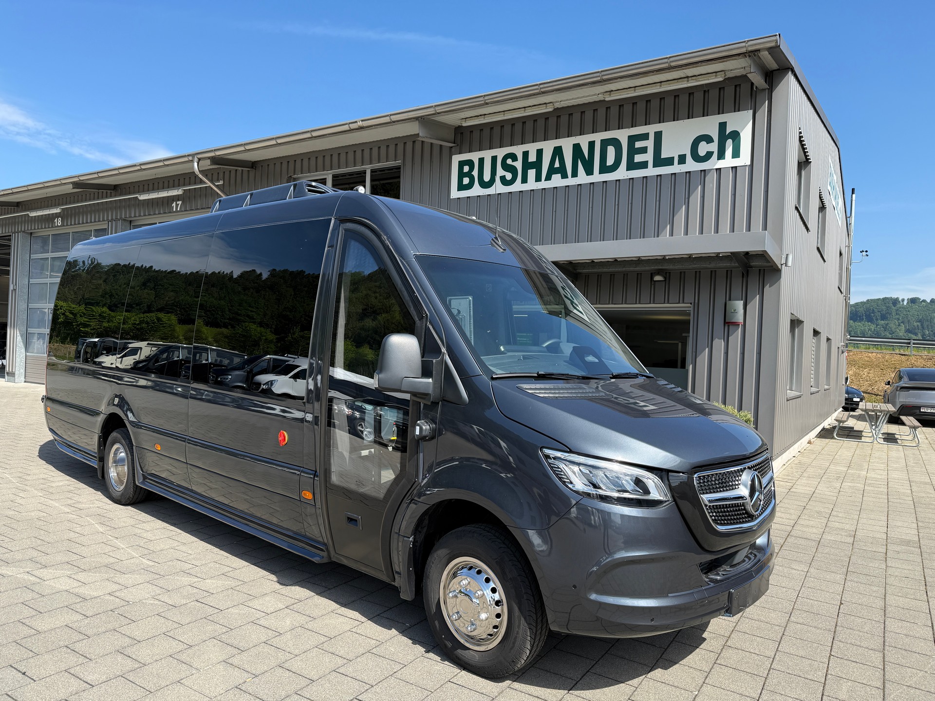 MERCEDES-BENZ VIP Sprinter 519 Stufendoppelverglasung