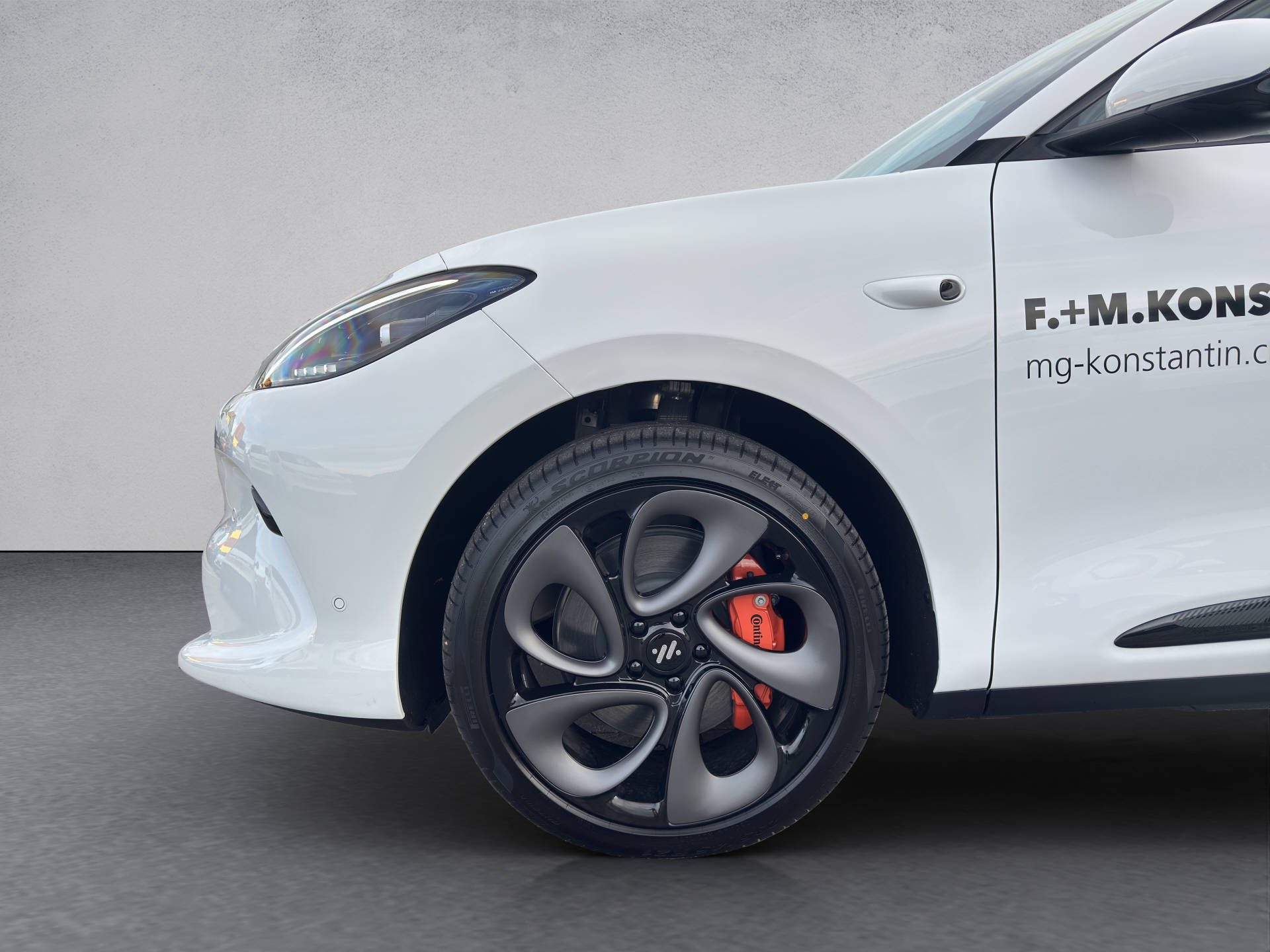 MG IM6 100 kWh Performance 21 4WD-image-2
