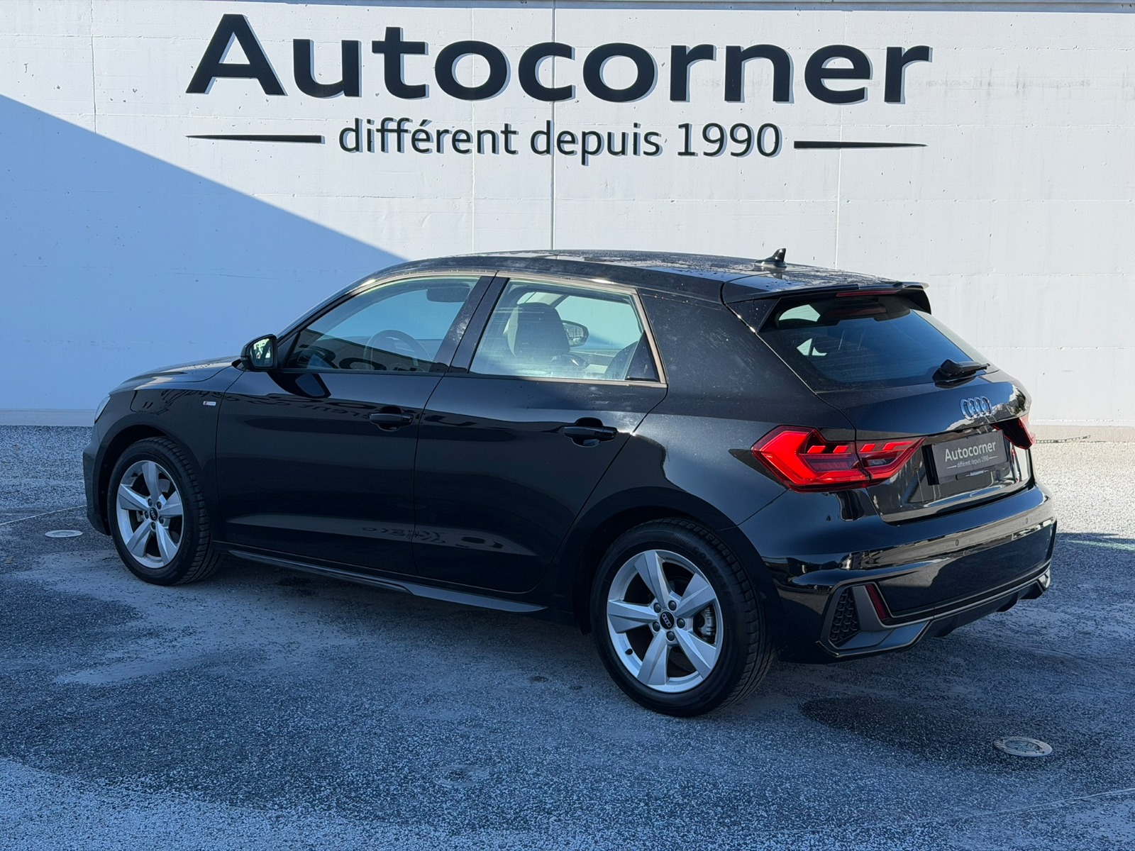AUDI A1 Sportback 30 TFSI S Line Attraction-image-3