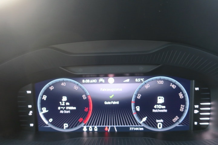 SKODA Karoq 2.0 TSI SportLine 4x4 DSG-image-9