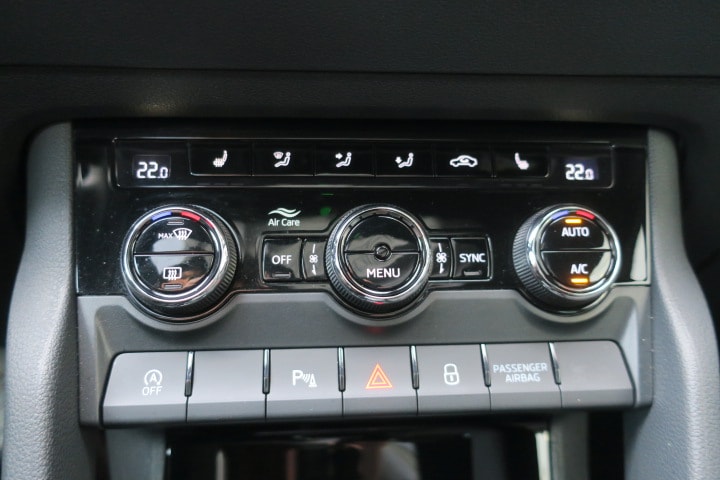 SKODA Karoq 2.0 TSI SportLine 4x4 DSG-image-13