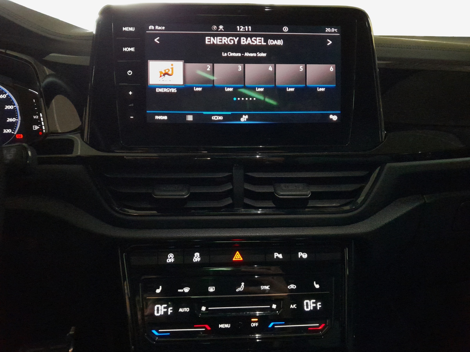 VW T-Roc 2.0 TSI R DSG 4Motion-image-10