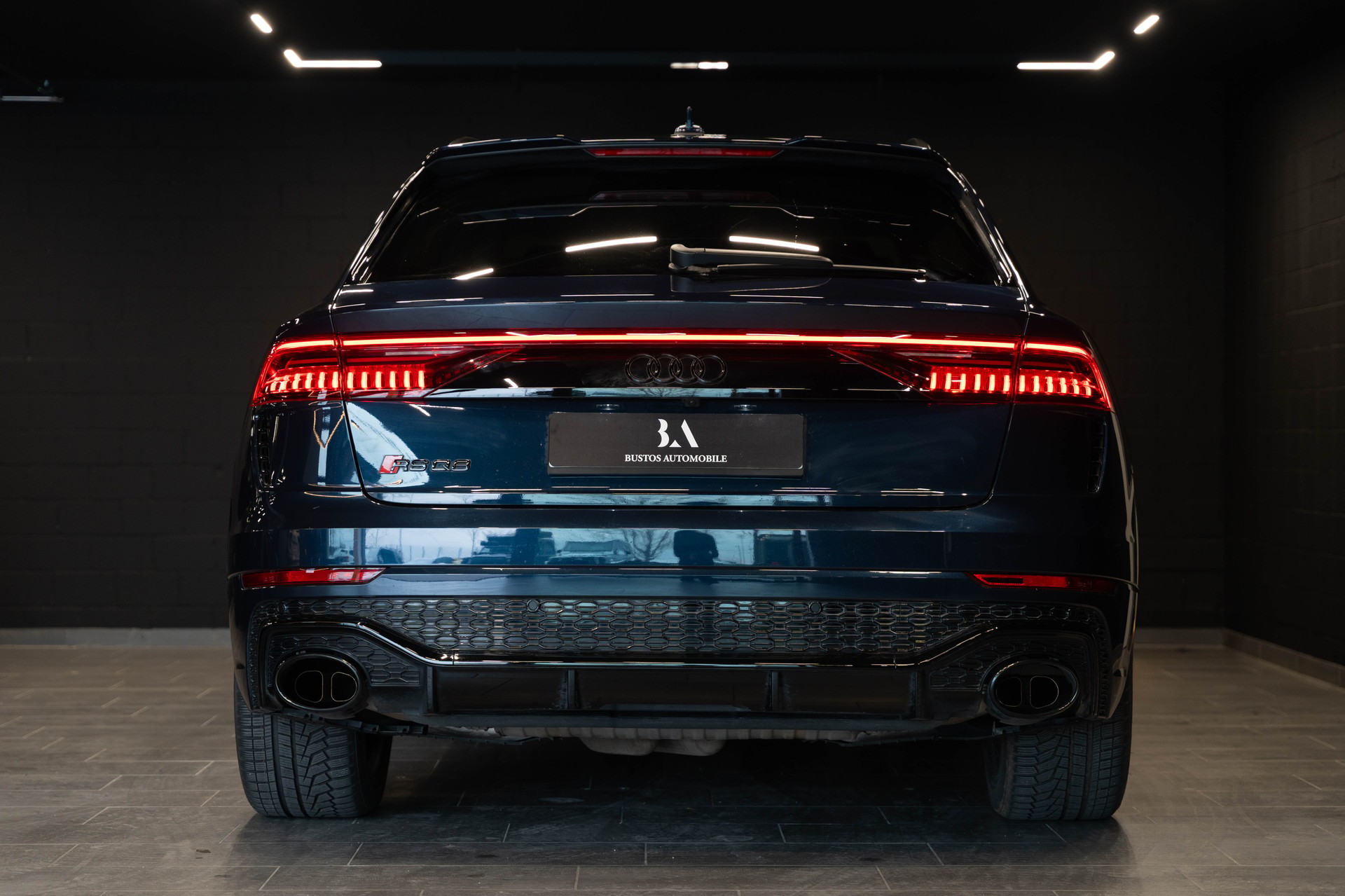 AUDI RSQ8 quattro tiptronic / CH Auto / Gratis Service / Werksgarantie / Vollausstattung / Schiebedach-image-6
