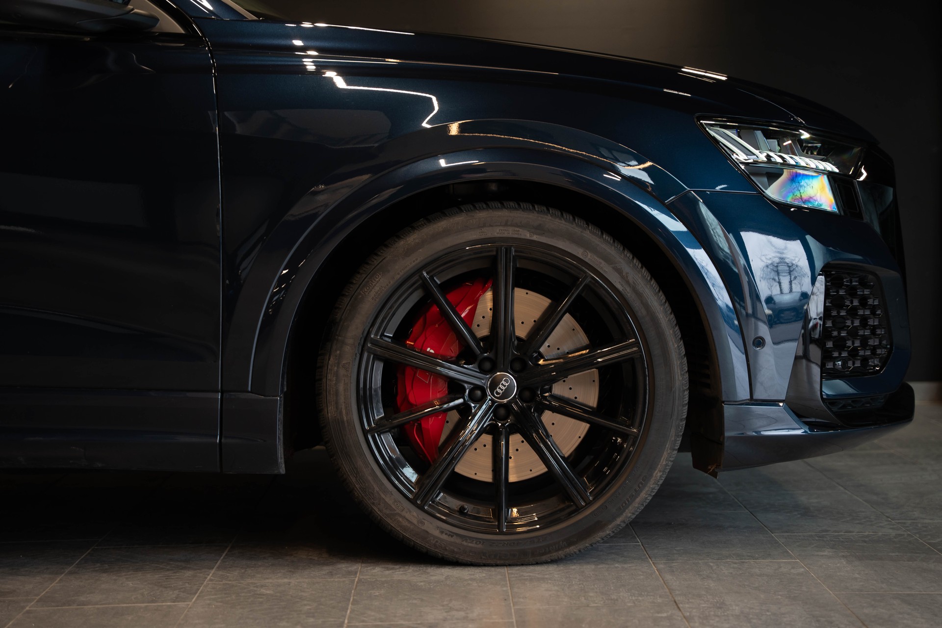 AUDI RSQ8 quattro tiptronic / CH Auto / Gratis Service / Werksgarantie / Vollausstattung / Schiebedach-image-4