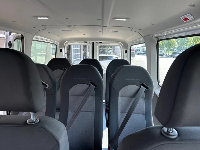 VW VW Crafter 35 Kleinbus 9 Sitzplätze-image-8