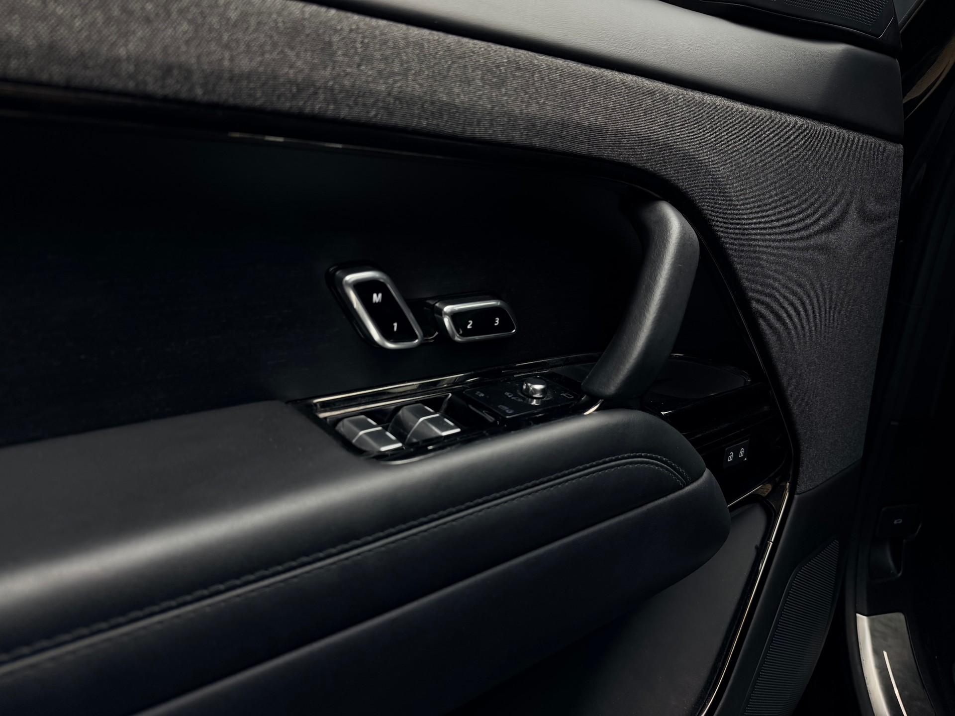 LAND ROVER Range Rover Sport P550e 3.0 Si6 PHEV Autobiography Automatic-image-8
