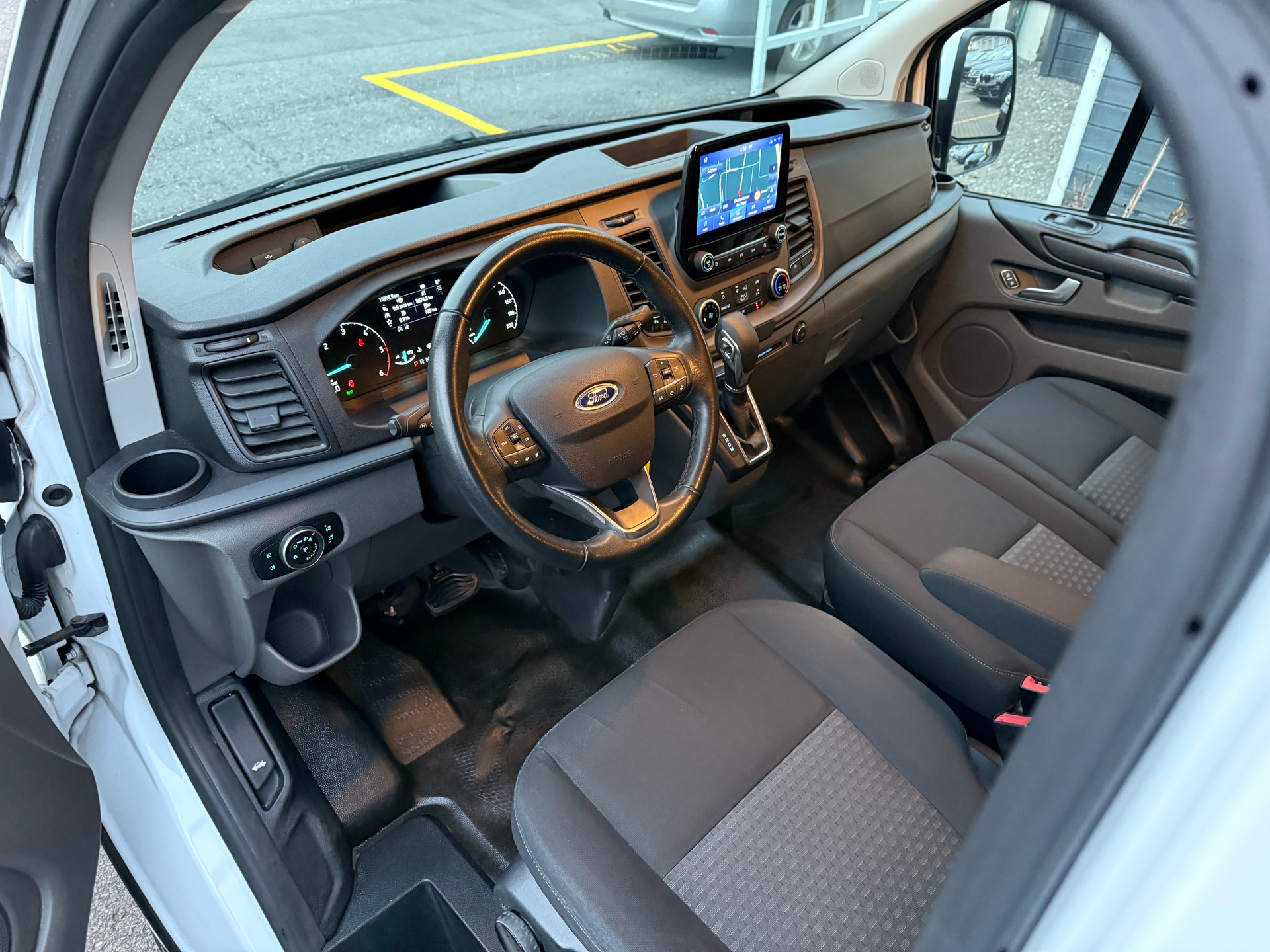 FORD Transit Custom Van 300 L1 2.0 TDCi 130 Trend-image-6