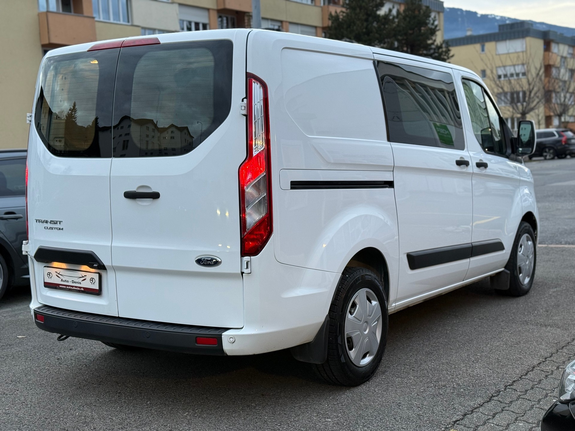 FORD Transit Custom Van 300 L1 2.0 TDCi 130 Trend-image-3