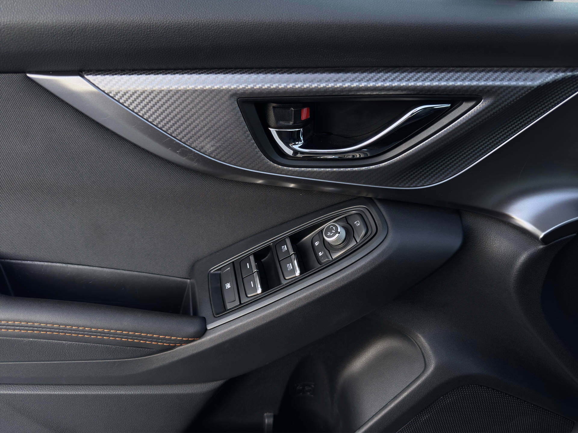 SUBARU XV 2.0i e-Boxer Swiss Plus-image-13
