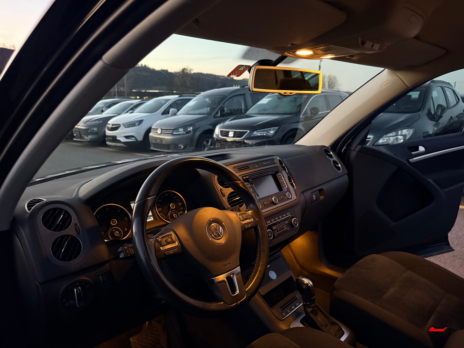 VW Tiguan 2.0 TDI BlueMotion Sport&Style 4Motion DSG-image-9