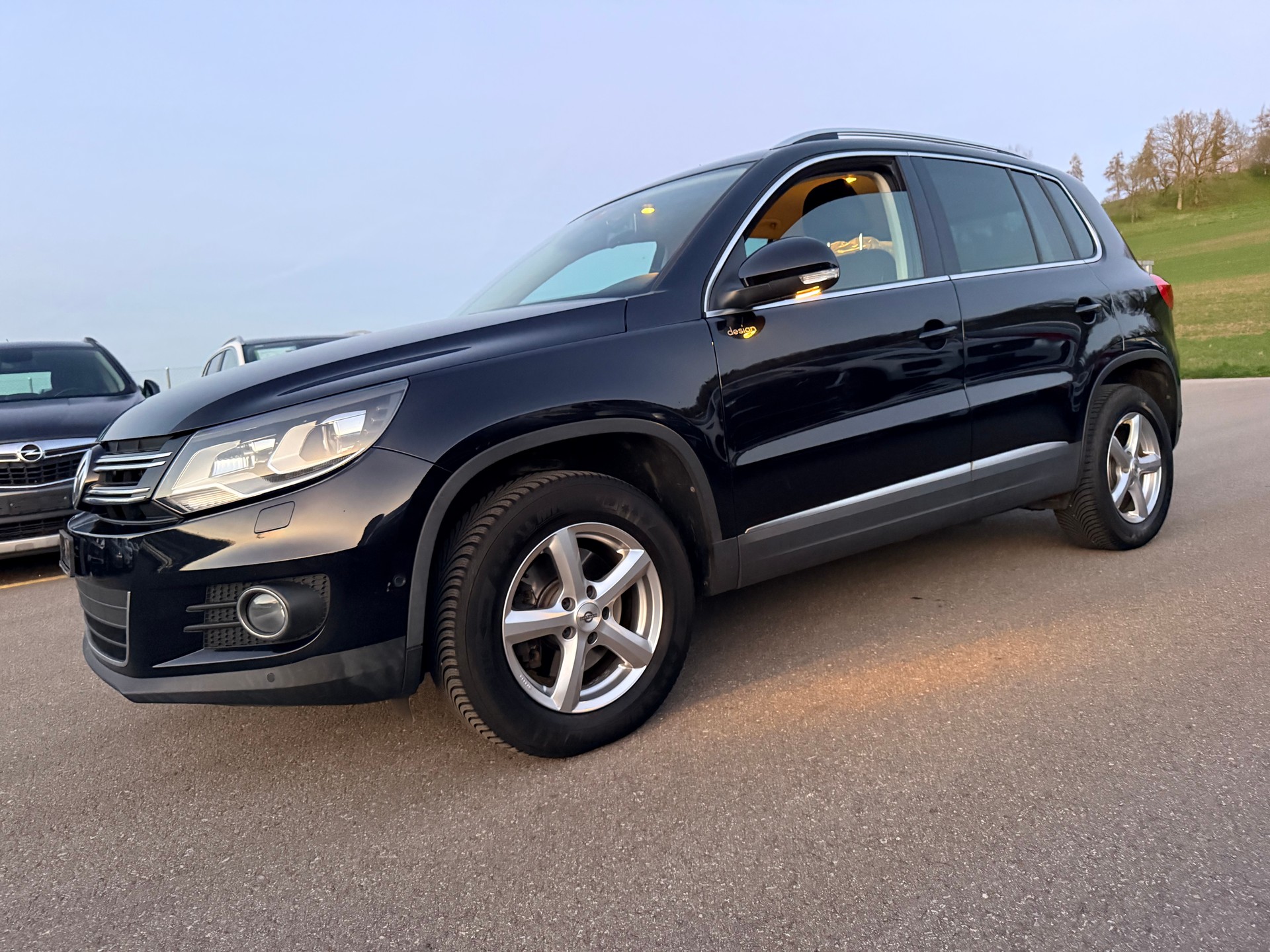 VW Tiguan 2.0 TDI BlueMotion Sport&Style 4Motion DSG-image-1
