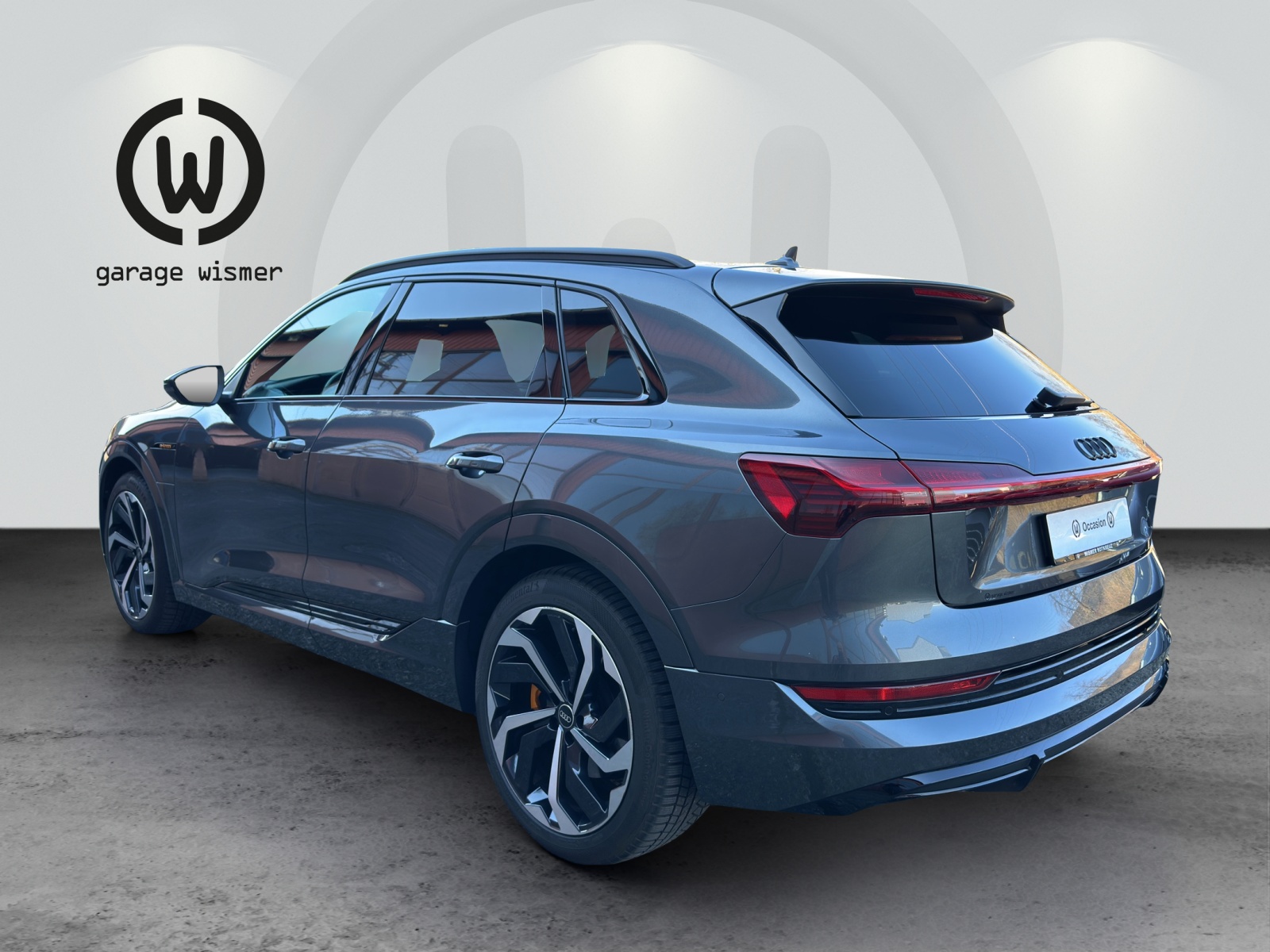 AUDI e-tron 55 S Line Black Edition quattro-image-2