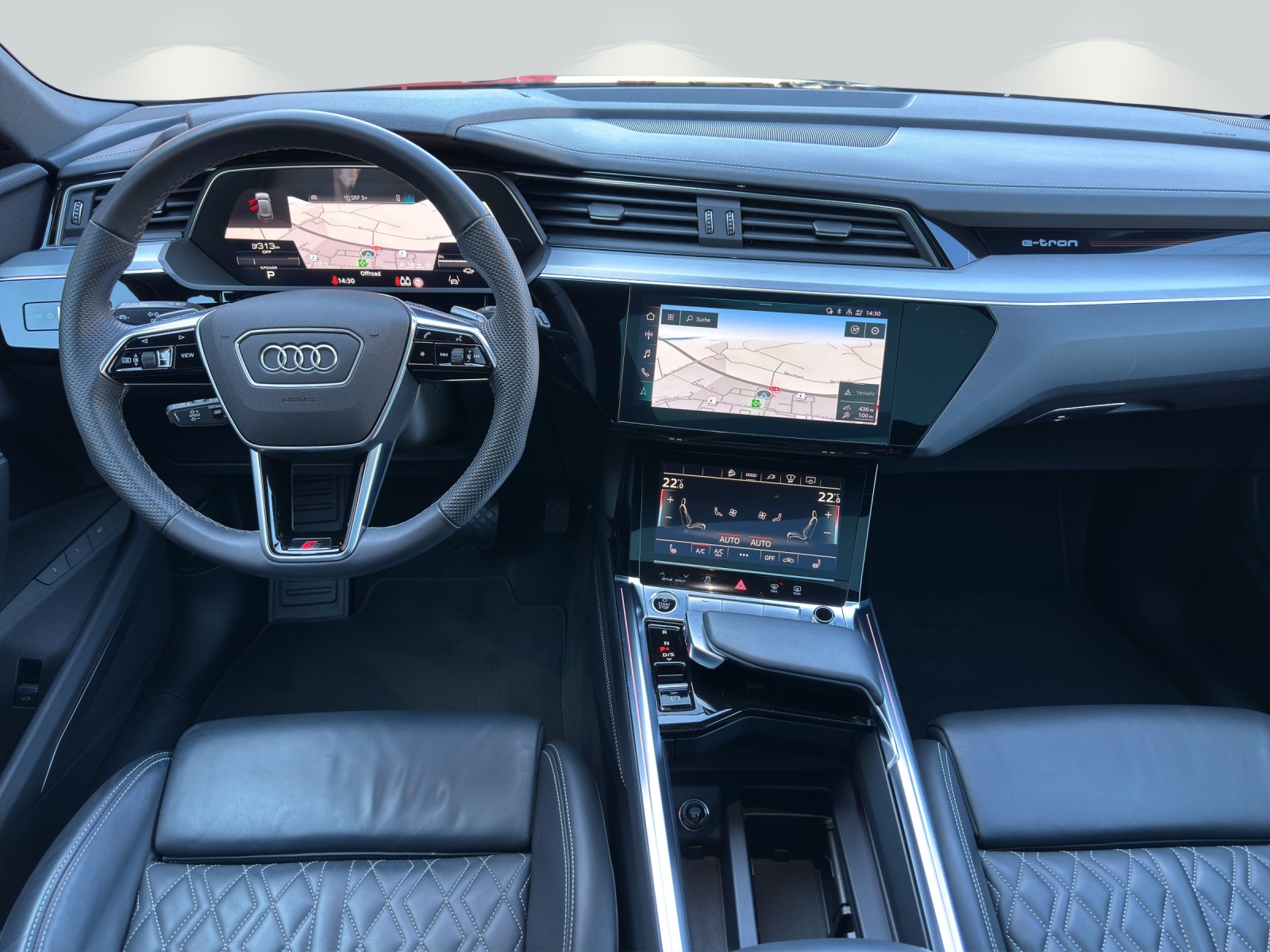AUDI e-tron 55 S Line Black Edition quattro-image-6