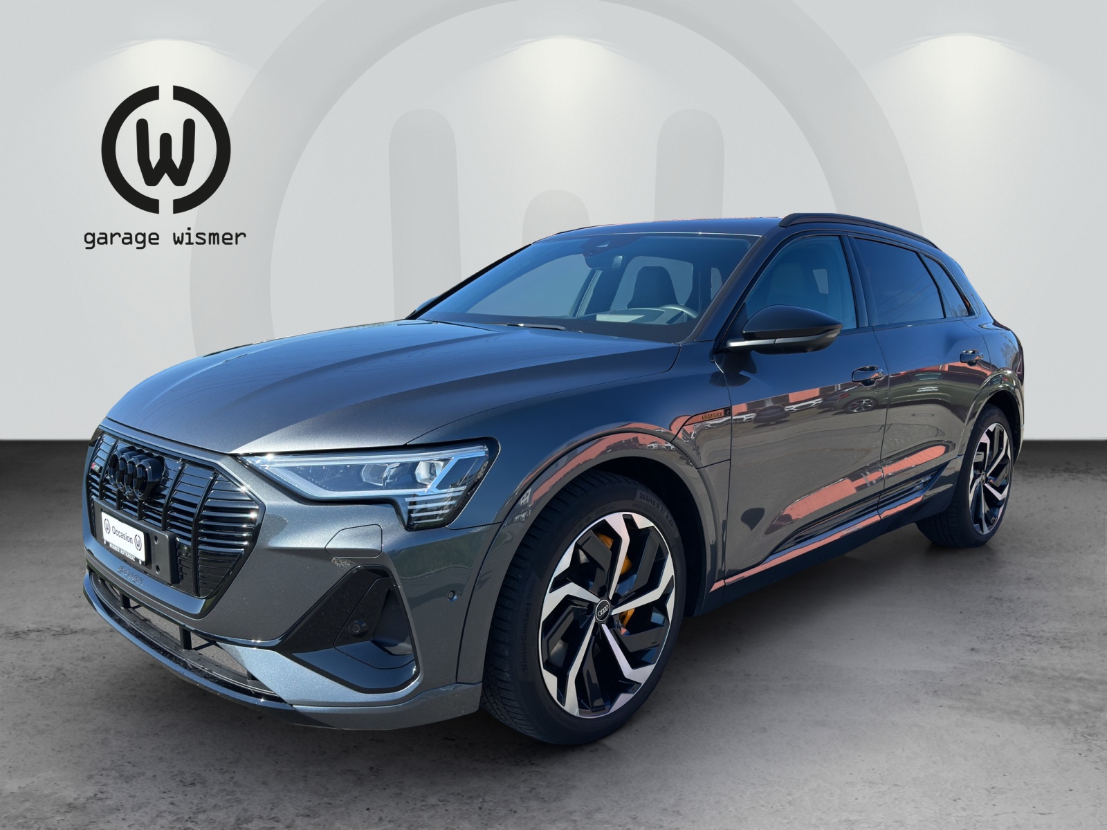 AUDI e-tron 55 S Line Black Edition quattro-image-0