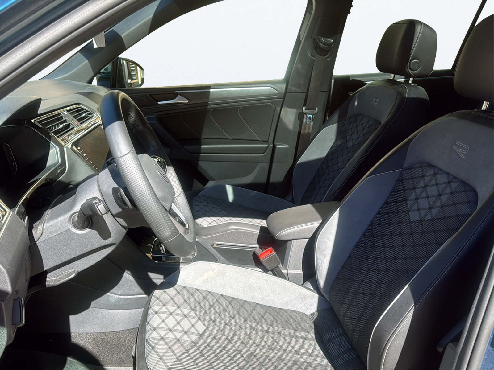 VW Tiguan 1.4TSI PHEV R-Line DSG-image-9