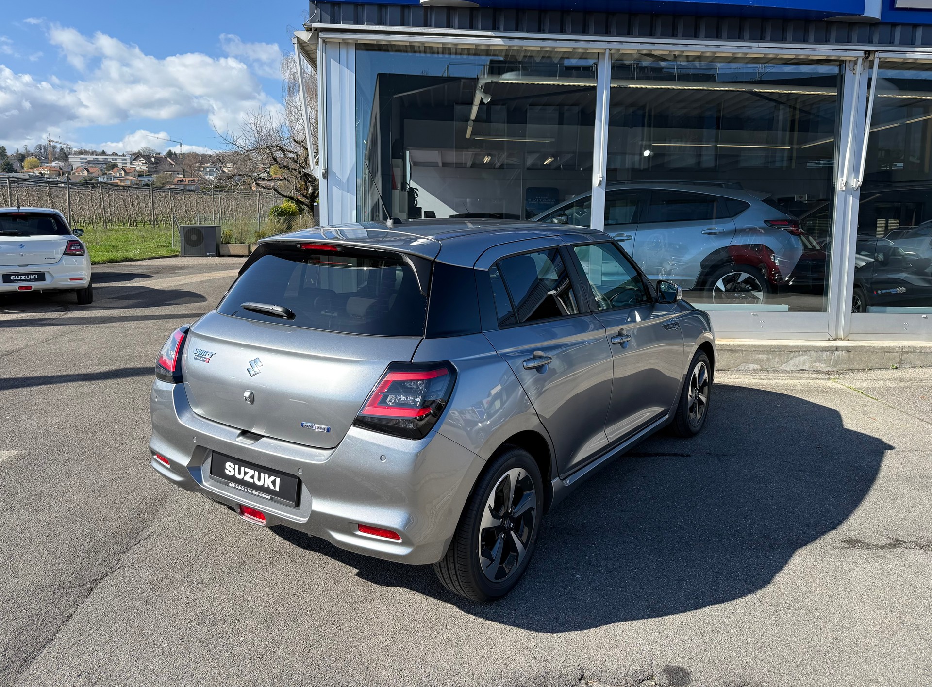 SUZUKI Sakura Top Hybrid-image-5