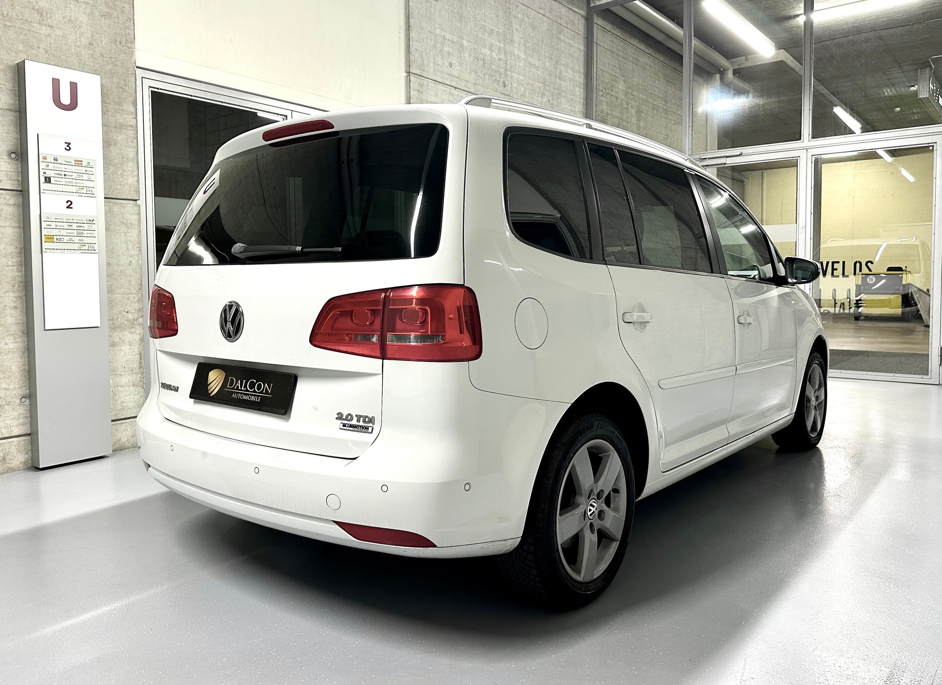 VW Touran 2.0 TDI BMT Comfortline DSG-image-7