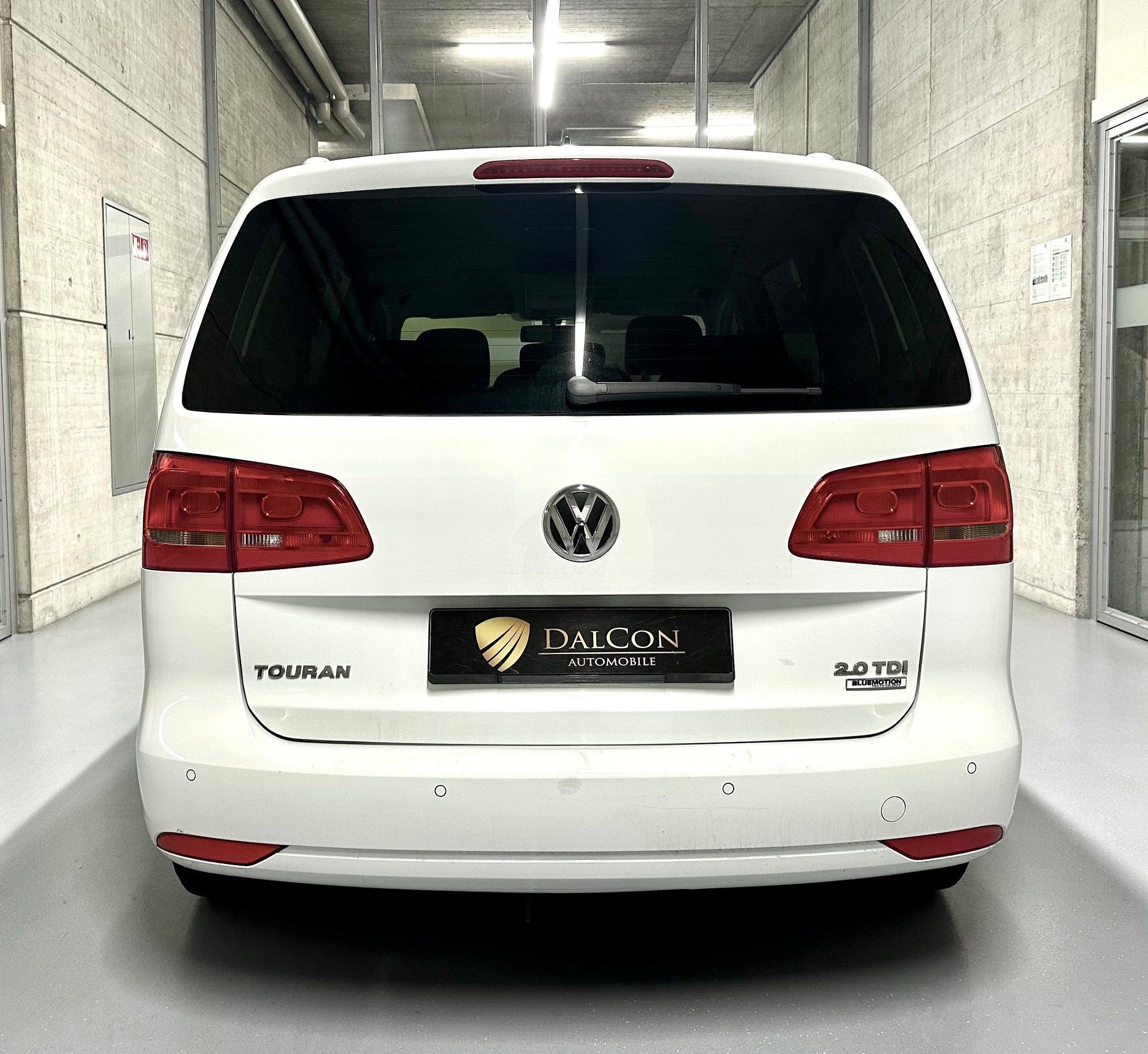 VW Touran 2.0 TDI BMT Comfortline DSG-image-8