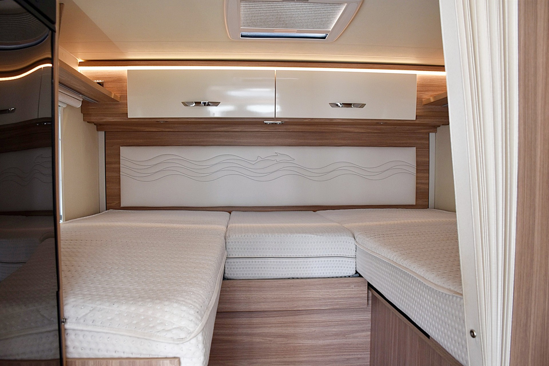 BÜRSTNER LYSEO TD T 690 G DELFIN HARMONY LINE 2,3 DIESEL FIAT DUCATO MJ 140-image-4