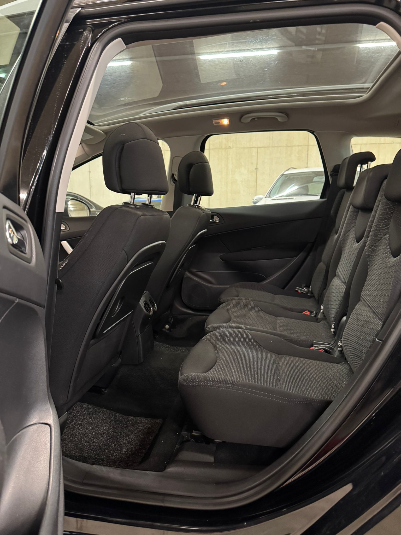 PEUGEOT 308 SW 1.6 16V VTI Sport-image-10