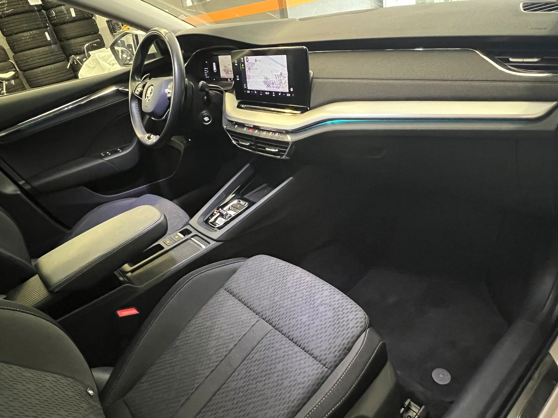 SKODA Octavia Combi 2.0 TDI DSG Style 4x4-image-6