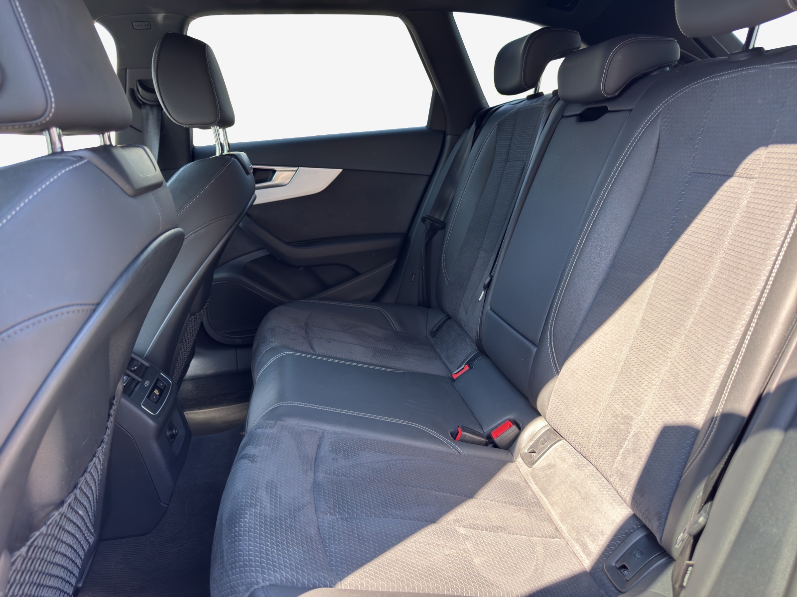 AUDI A4 Avant 50 TDI S line quattro tiptronic-image-11