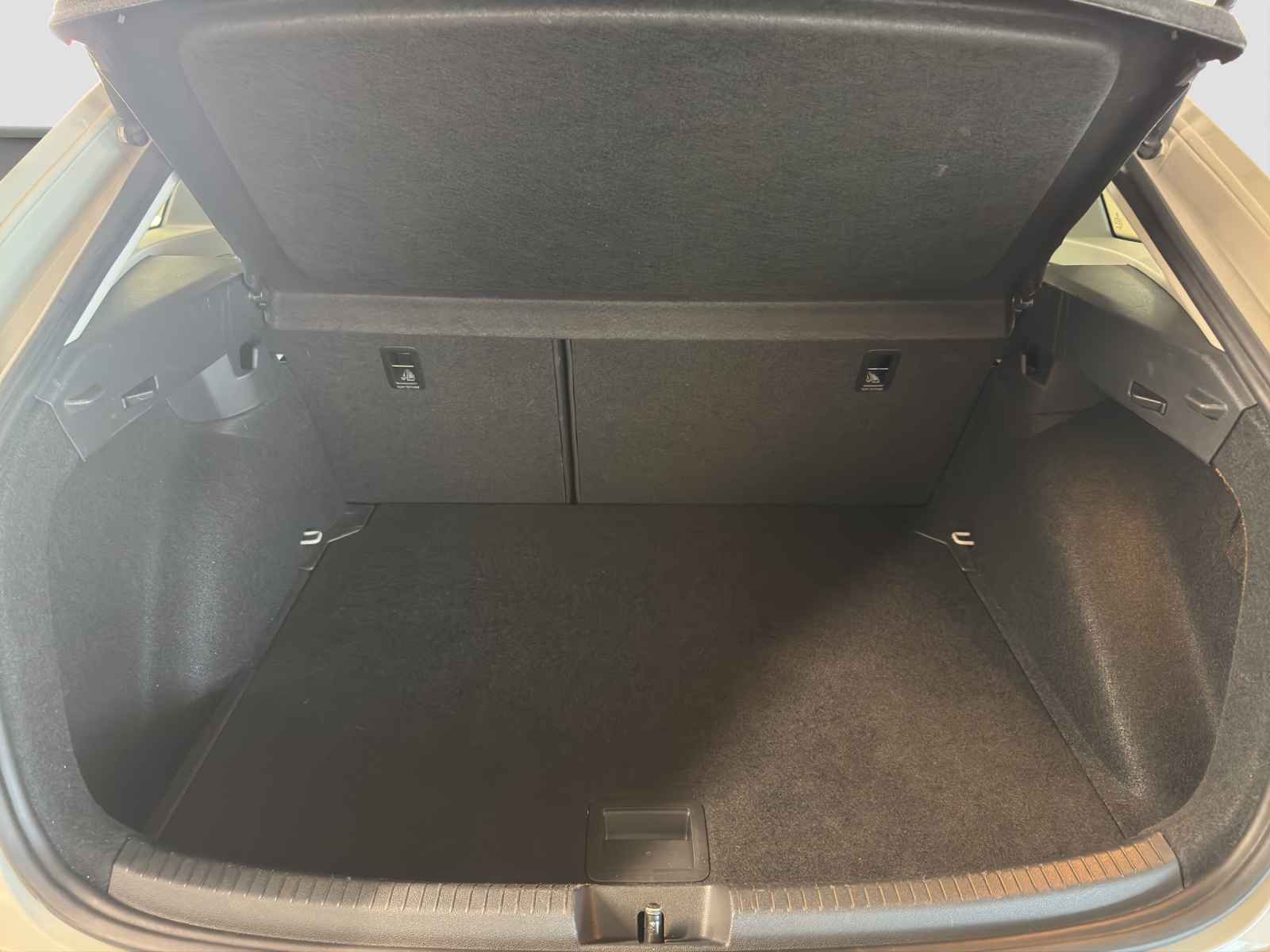 VW Taigo 1.0 TSI Life-image-8