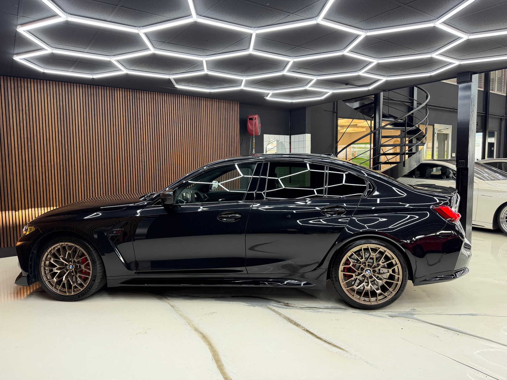BMW M3 CS-image-8
