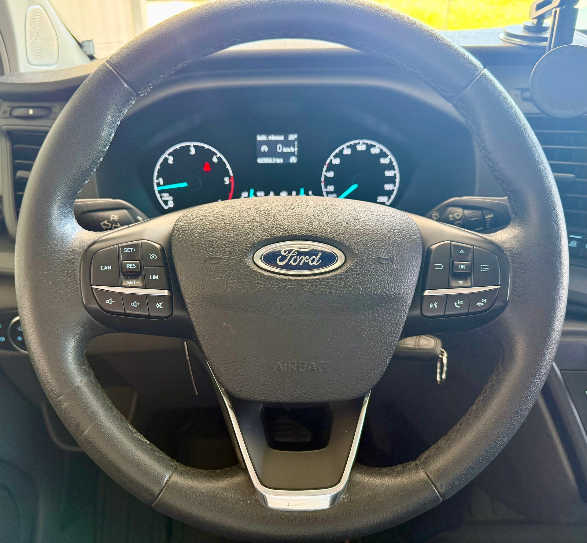FORD Transit Custom 320 L2H1 Trend A-image-15