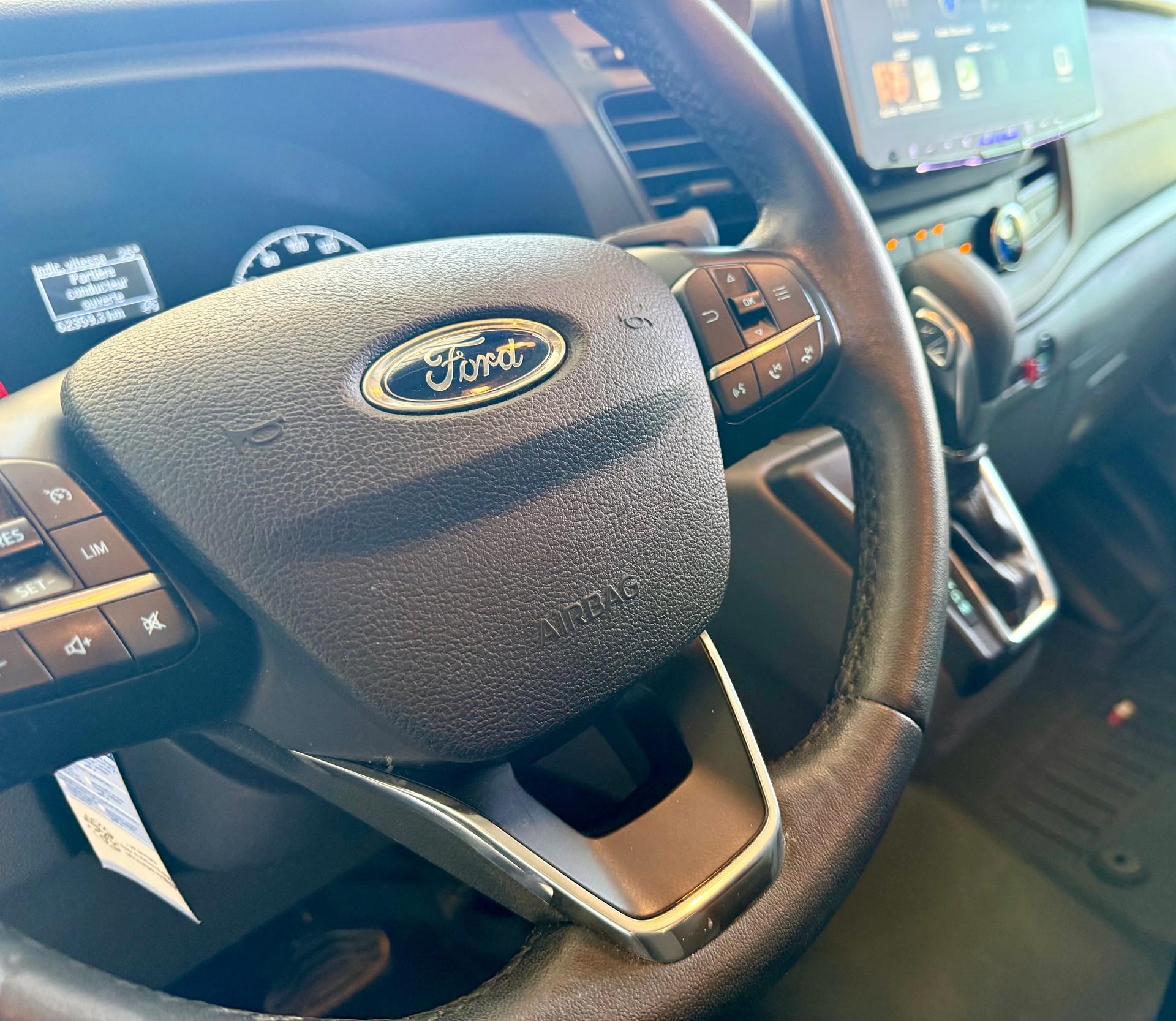 FORD Transit Custom 320 L2H1 Trend A-image-17