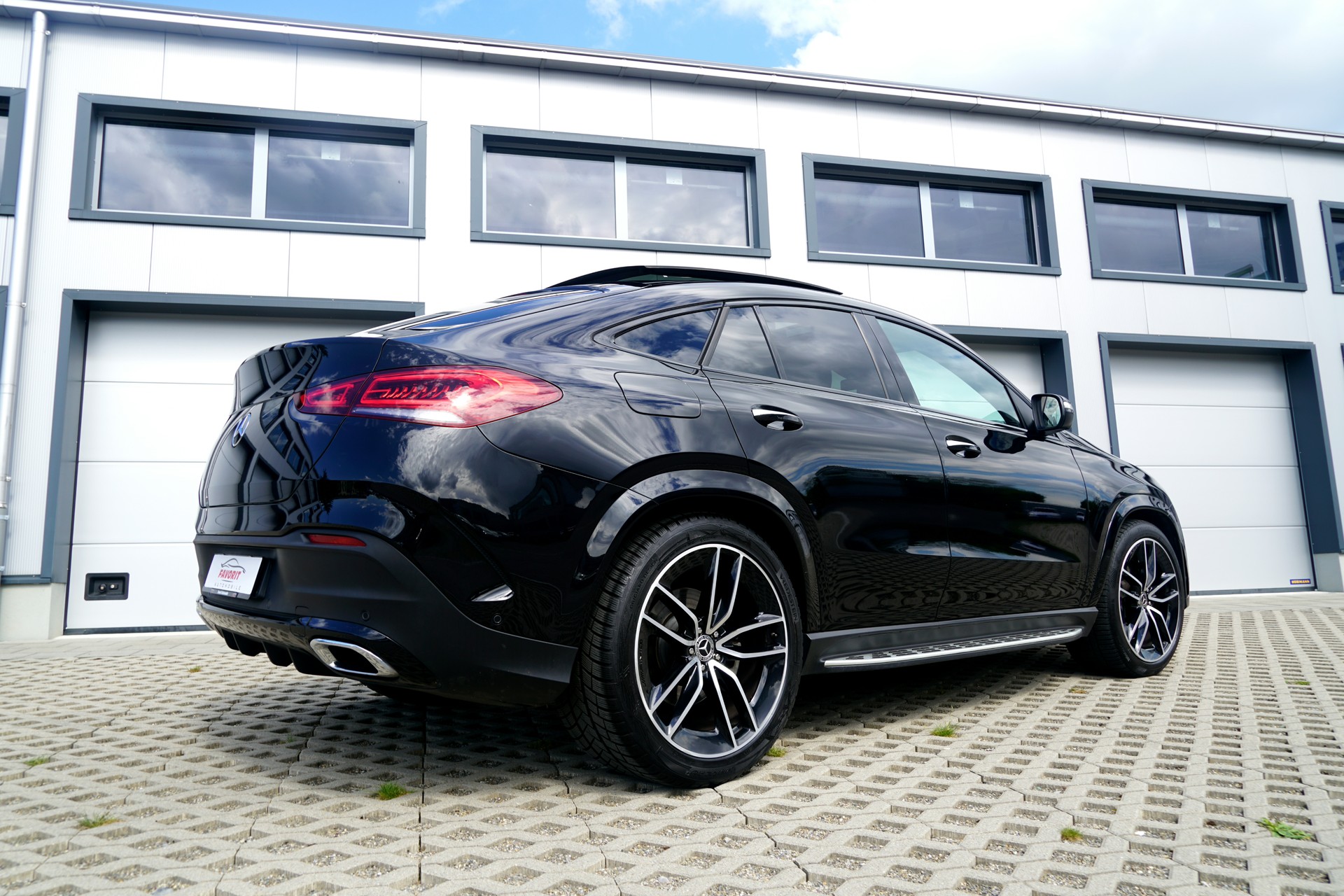 MERCEDES-BENZ GLE Coupé 350 d AMG Line 4Matic+ 9G-Tronic (CH)-image-2