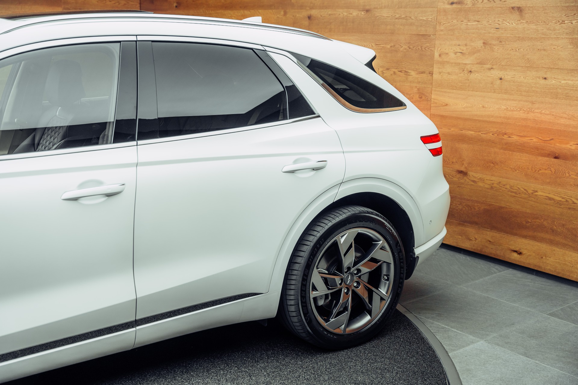 GENESIS GV70 Electrified Sport kWh 77,4 AWD-image-17