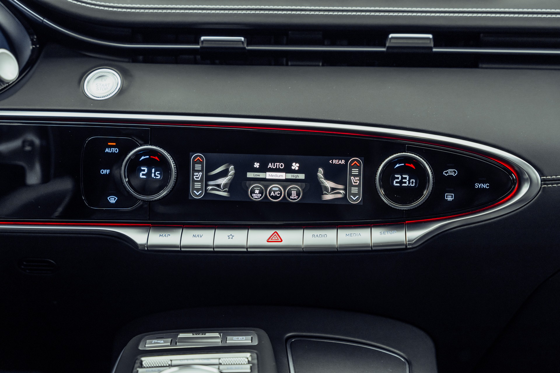 GENESIS GV70 Electrified Sport kWh 77,4 AWD-image-13