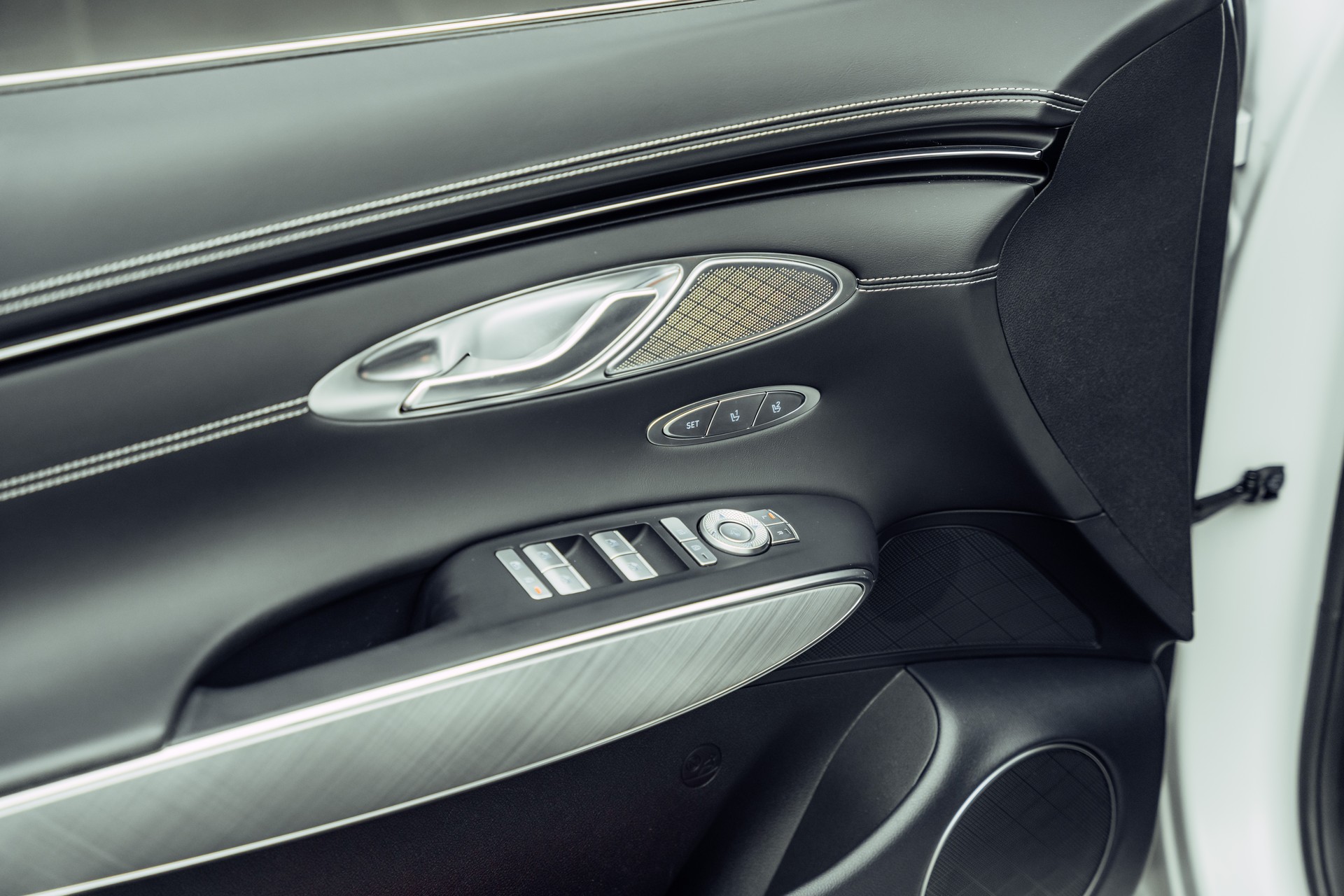GENESIS GV70 Electrified Sport kWh 77,4 AWD-image-11