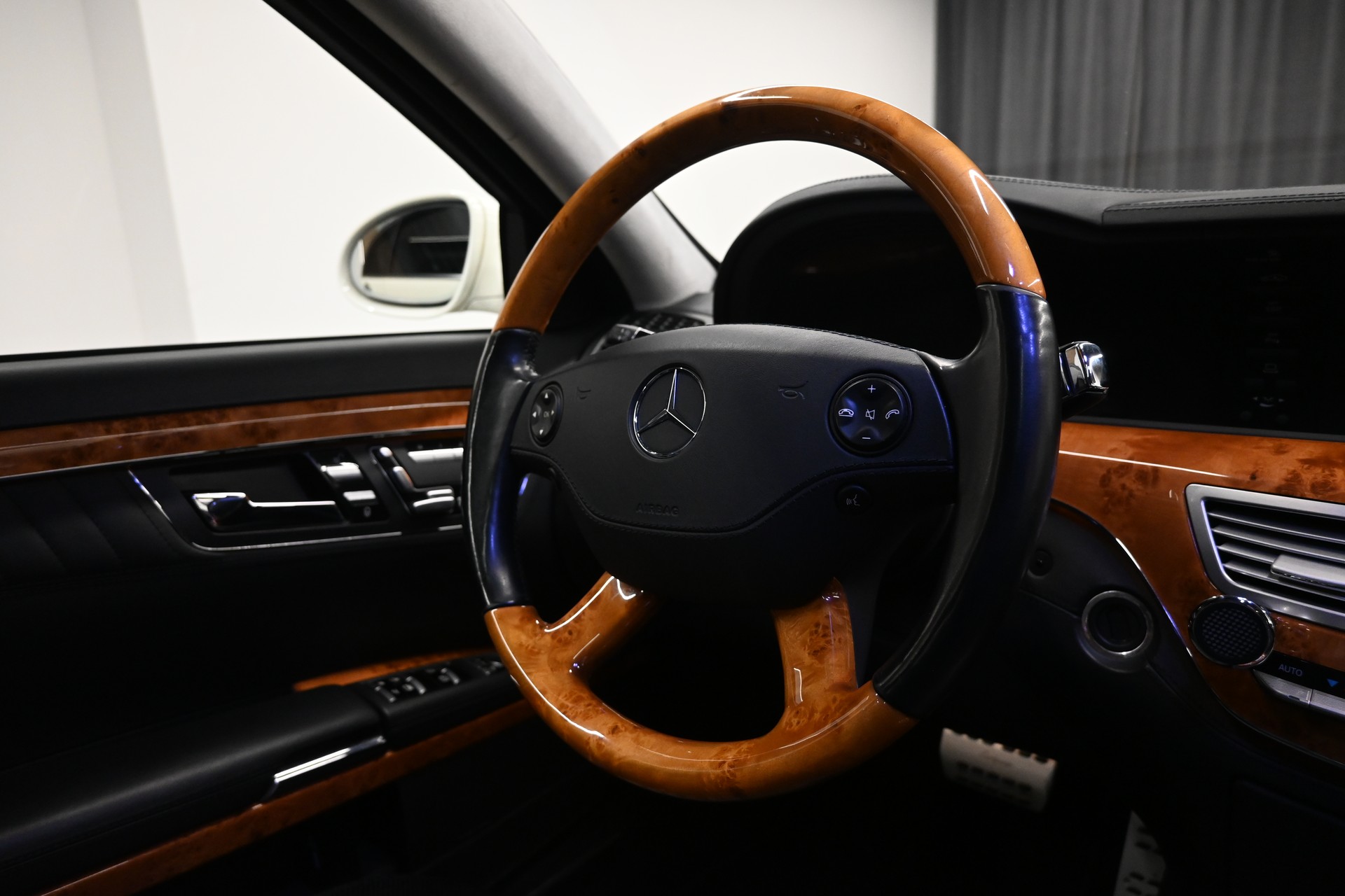 MERCEDES-BENZ S 600 L Automatic-image-9