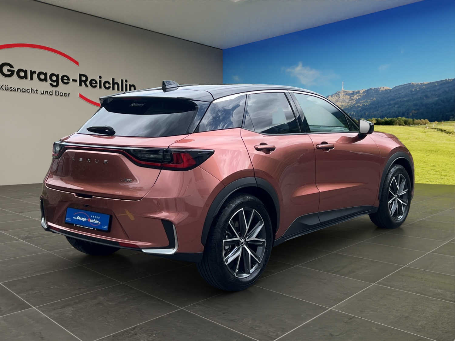 LEXUS LBX 1.5 Hybrid Cool AWD-image-4