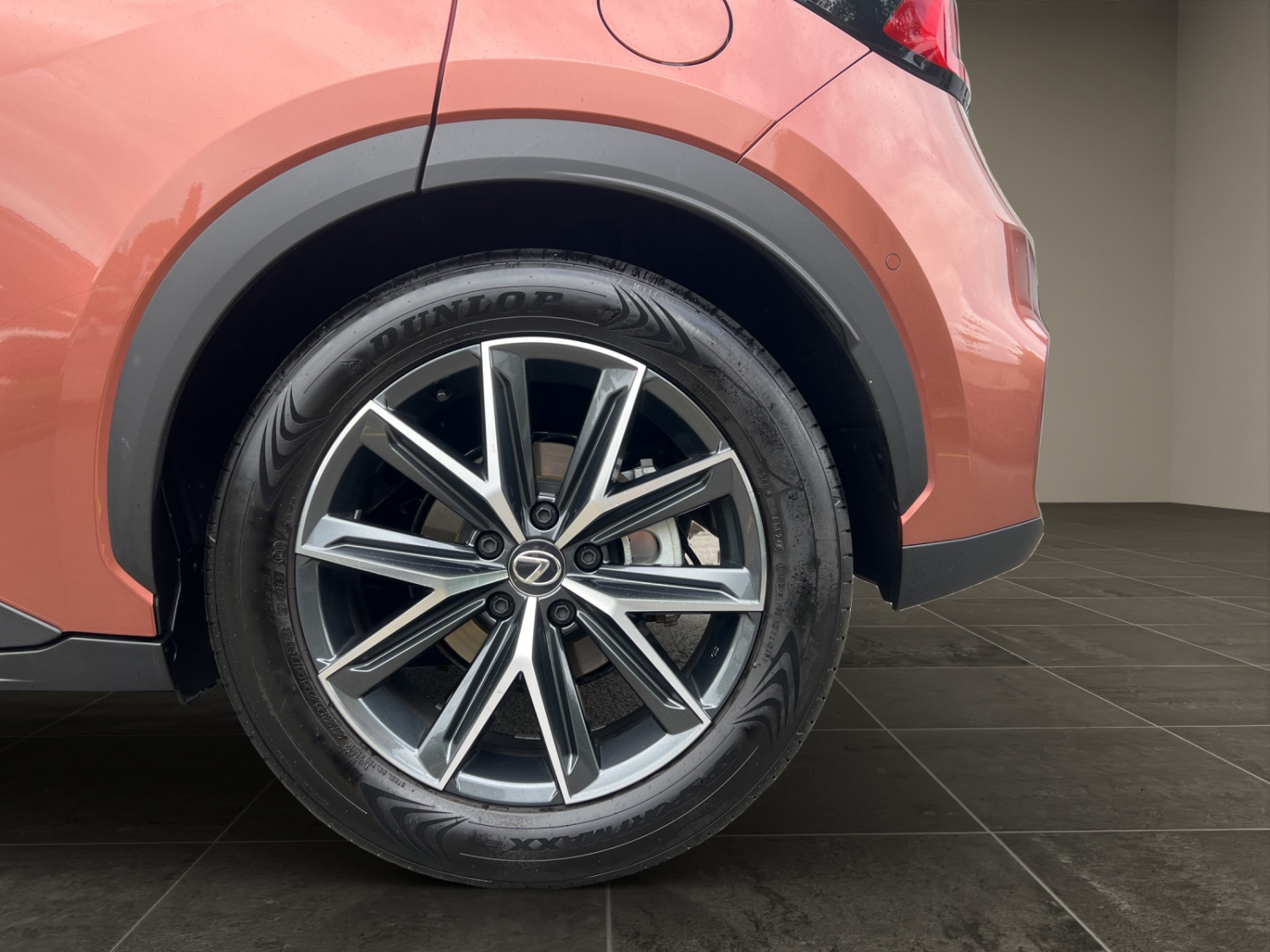 LEXUS LBX 1.5 Hybrid Cool AWD-image-26