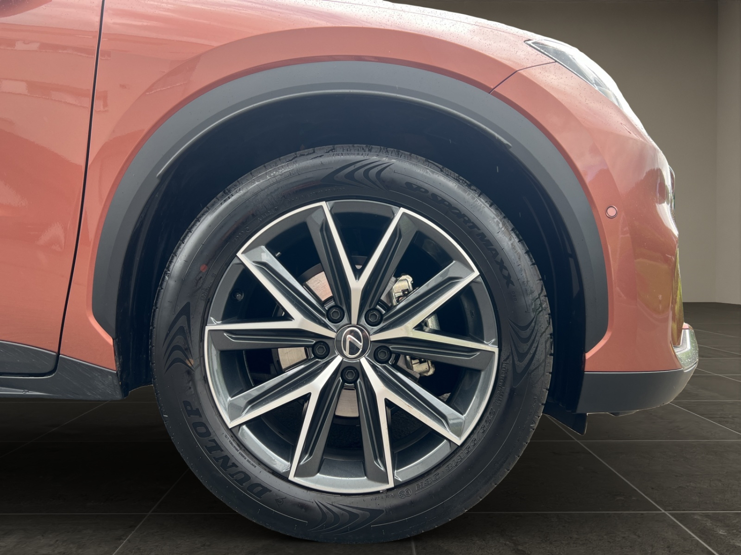 LEXUS LBX 1.5 Hybrid Cool AWD-image-24