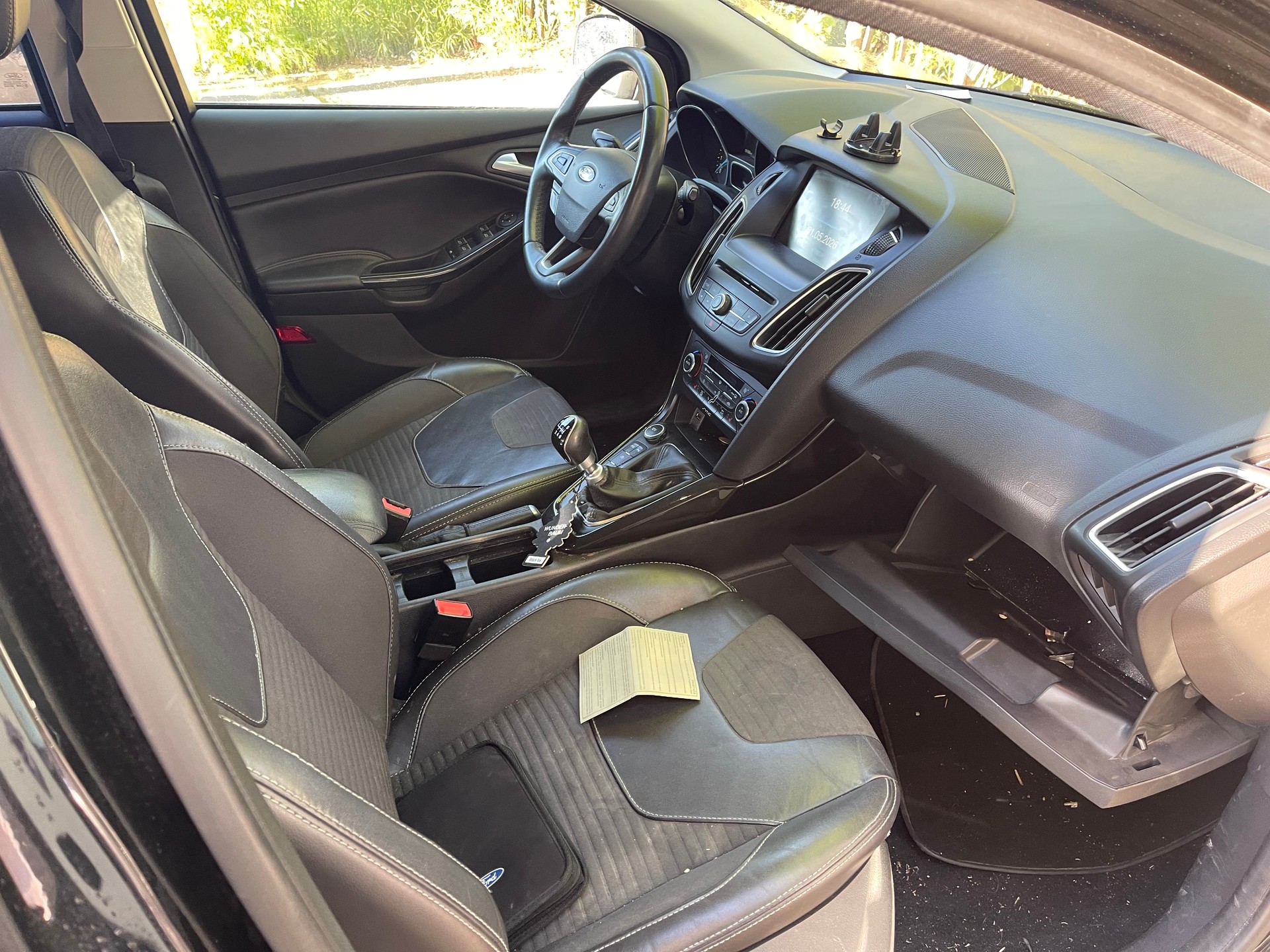 FORD Focus 1.5 SCTi Titanium-image-9