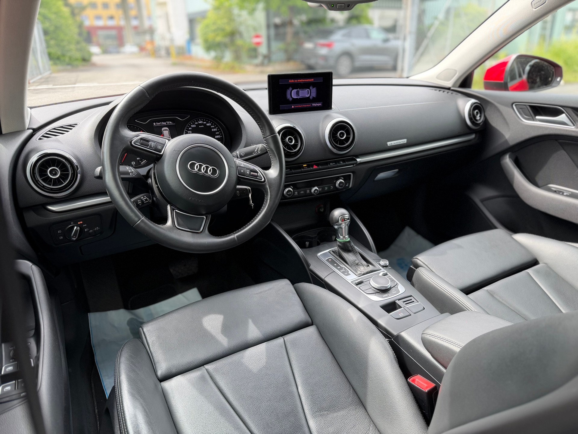 AUDI A3 Sportback 2.0 TDI Ambiente quattro S-tronic-image-11