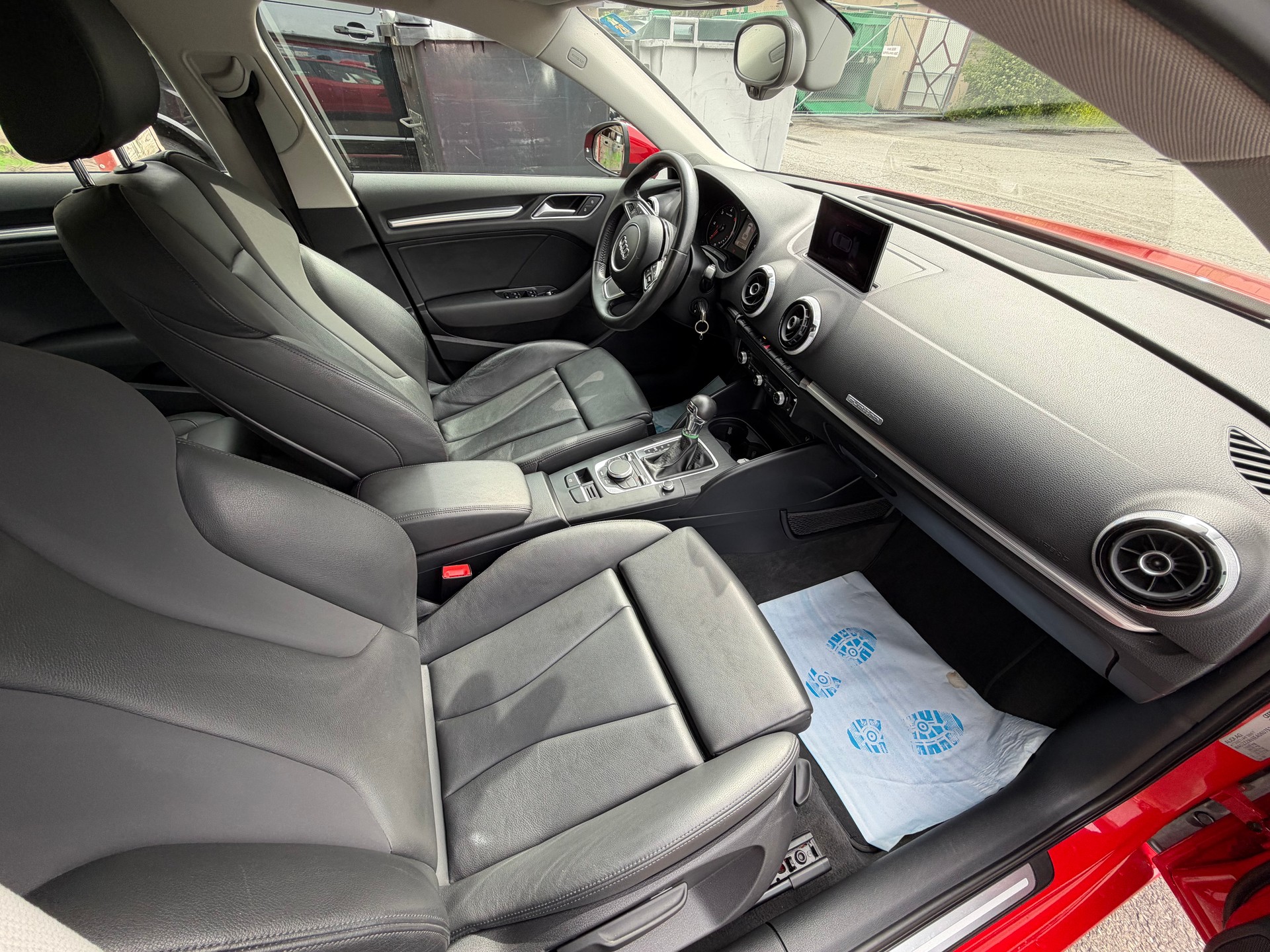 AUDI A3 Sportback 2.0 TDI Ambiente quattro S-tronic-image-10