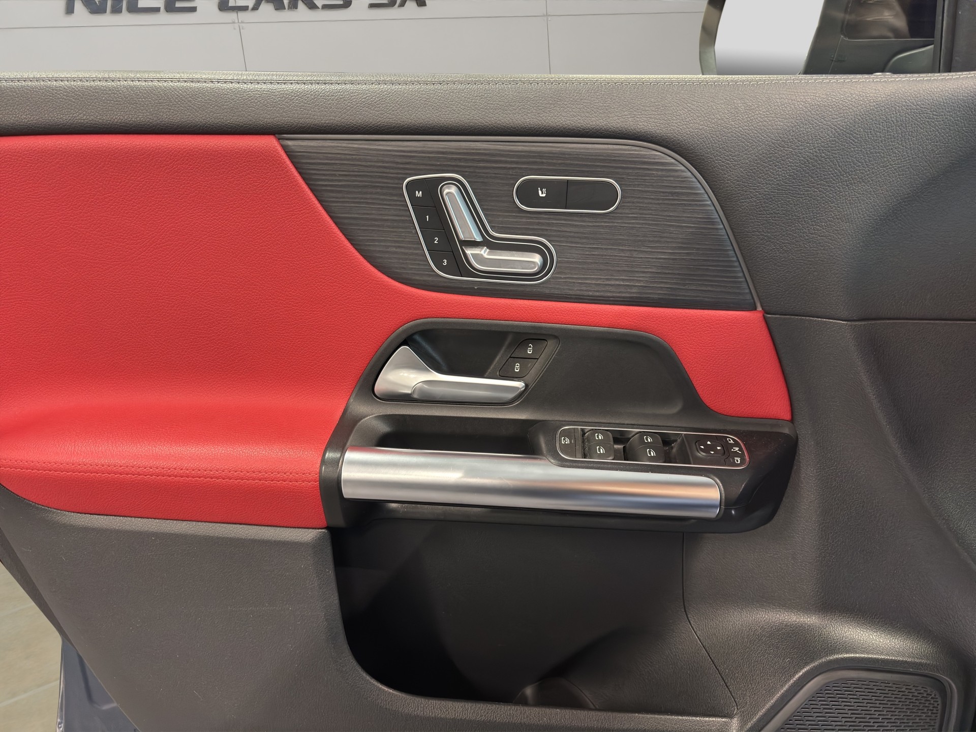 MERCEDES-BENZ GLA 35 AMG 4Matic 8G-Speedshift DCT-image-18